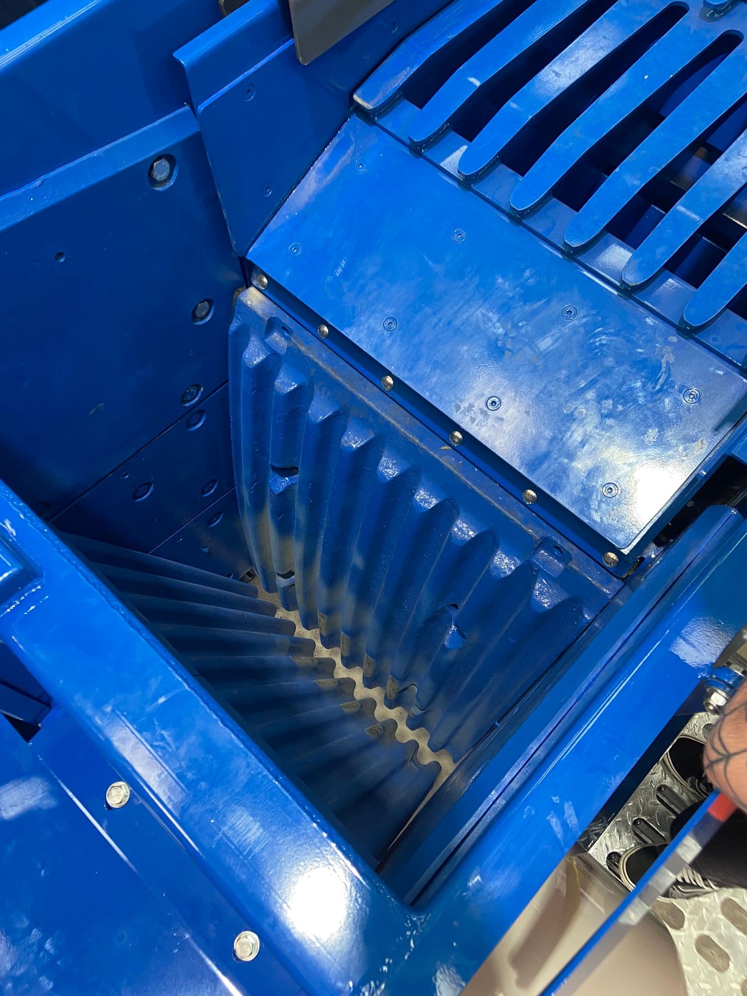 Omega J1065T Jaw box and jaw plates