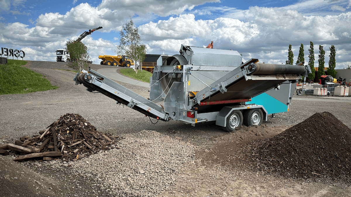 gremac trommel screener separating topsoil from wood waste
