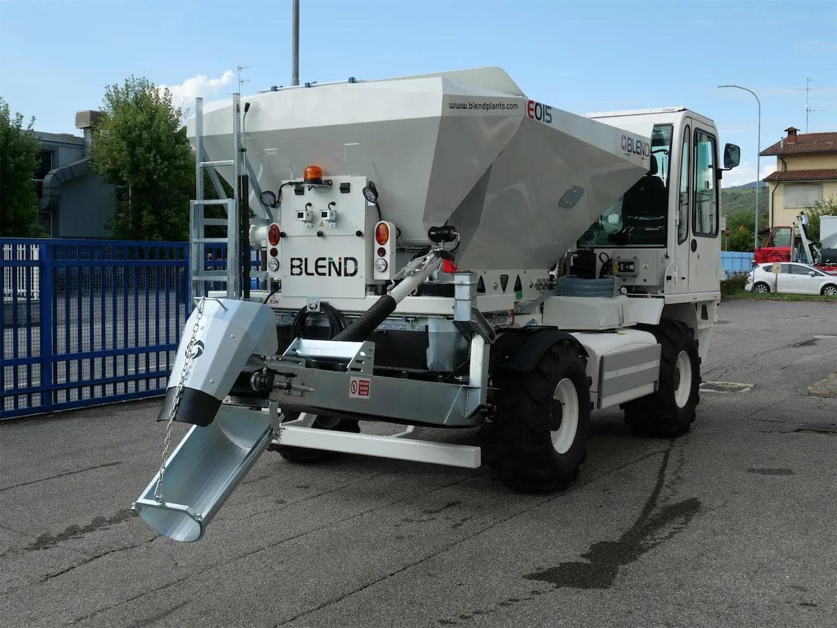 Blend concrete batch plant