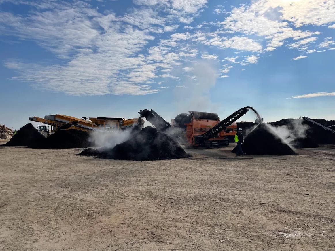 Trommels making compost on a big scale