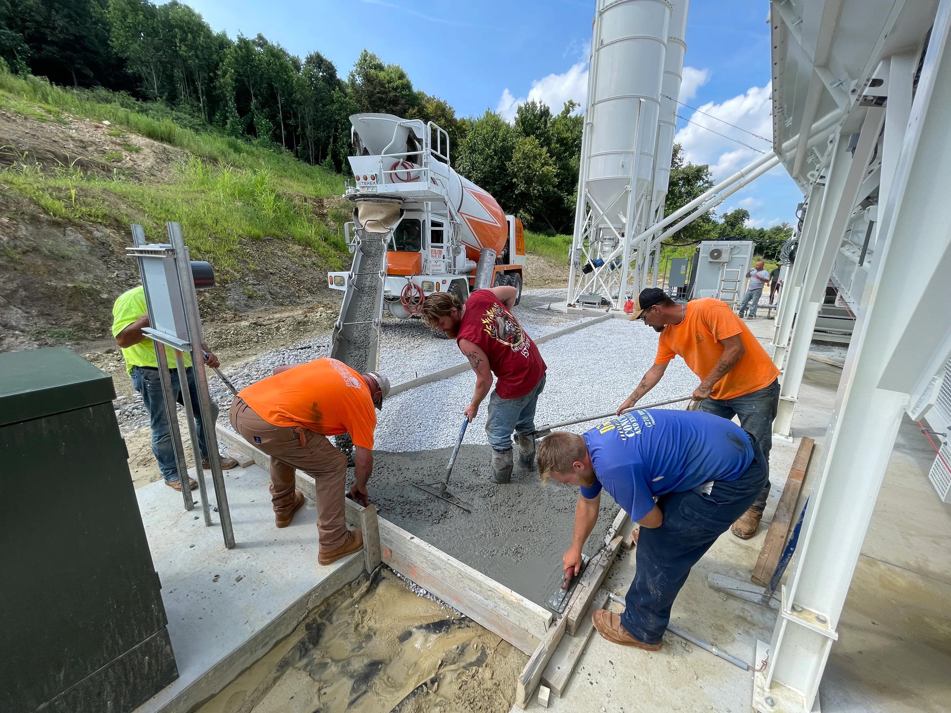 Setting up a concrete batching plant