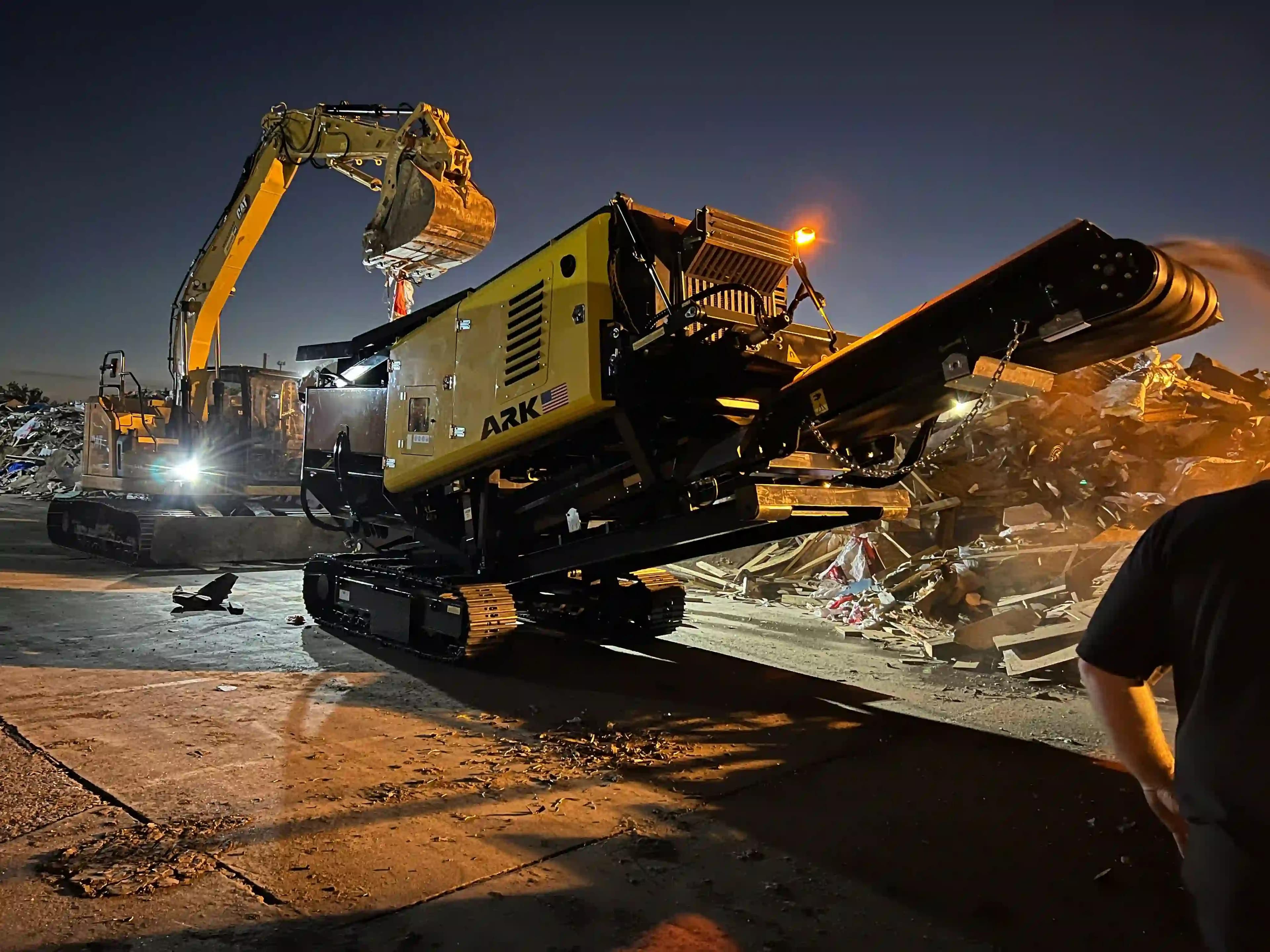 Shredder for wood waste recycling